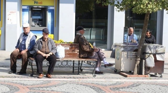 Şanlıurfa'da 65 yaş ve üzeri vatandaşlar hangi saatlerde sokağa çıkabilir?