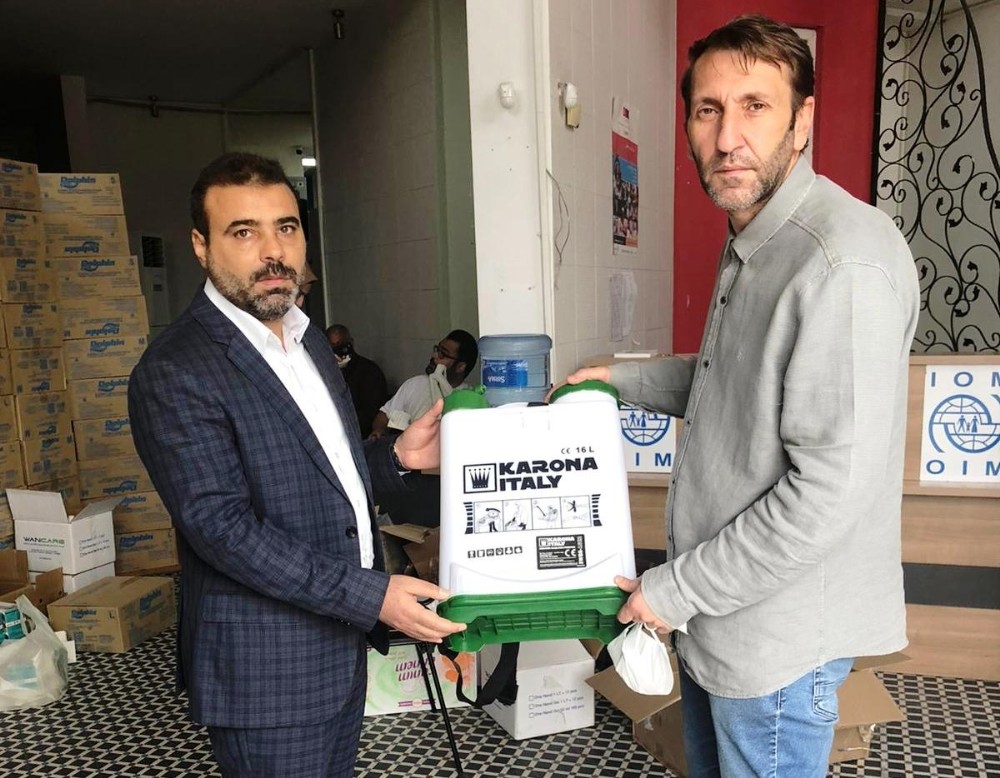 Şanlıurfa’da binlerce aileye dezenfektan ve gıda yardımı 