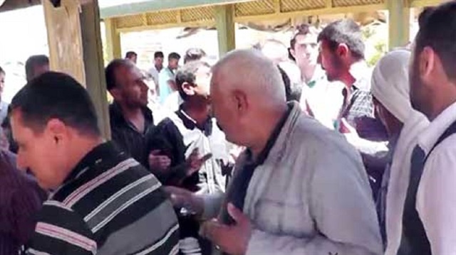 Şanlıurfa'da CHP'li vekillere propaganda tepkisi