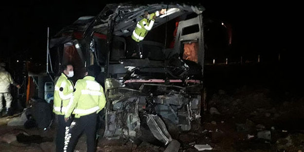 Şanlıurfa'da feci kaza! Yaralılar var