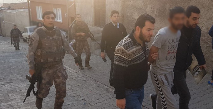 Şanlıurfa'da hırsızlık operasyonu: 30 kişi gözaltında