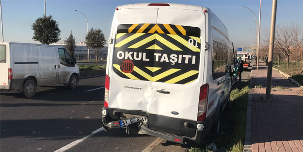 Şanlıurfa'da iki işçi servisi çarpıştı: Yaralılar var