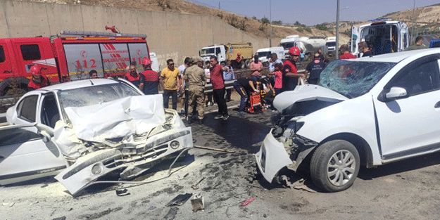 Şanlıurfa'da iki otomobil çarpıştı: 6 yaralı
