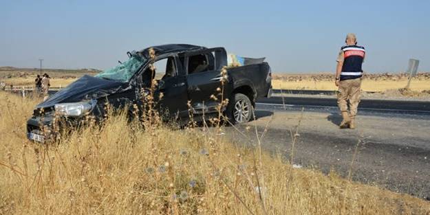 Şanlıurfa'da kamyonet kazası: Ölüler ve yaralılar var