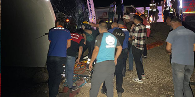 Şanlıurfa'da otobüs devrildi