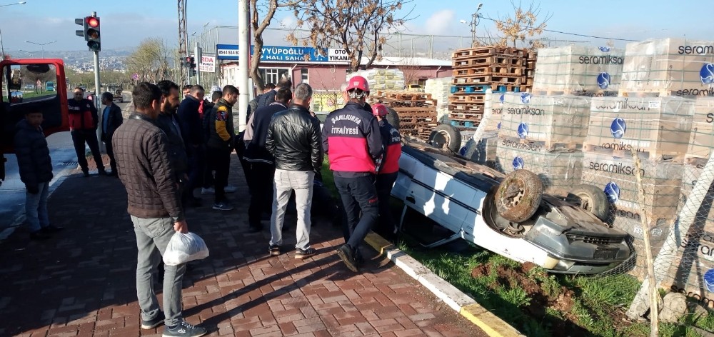 Şanlıurfa’da otomobil takla attı: 1 yaralı 