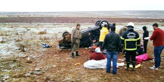 Şanlıurfa'da otomobil takla attı