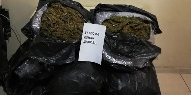 Şanlıurfa’da otomobilde 57 kilo esrara ele geçirildi