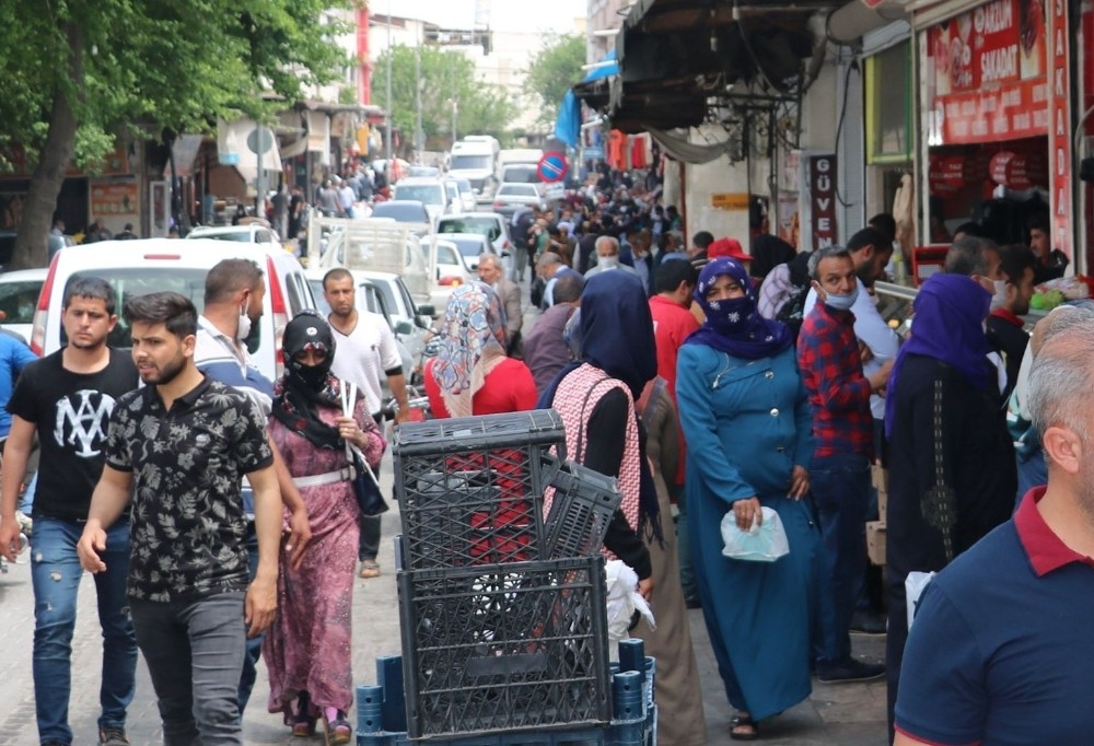 Şanlıurfa’da Ramazan ve 4 günlük kısıtlama yoğunluğu 