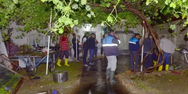 Şanlıurfa'da sağanak su baskınlarına neden oldu