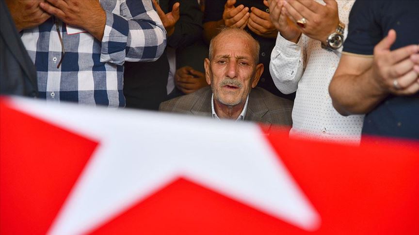 Şanlıurfa'da Şehit oğlunun kabrini ziyarete giden baba kazada yaşamını yitirdi