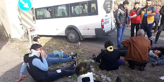 Şanlıurfa'da feci kaza: Çok sayıda yaralı var