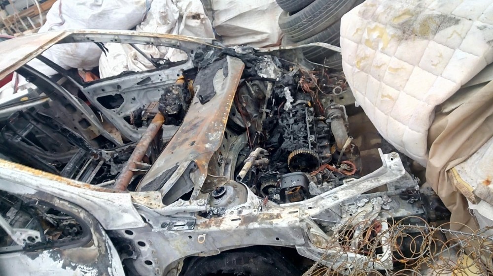 Şanlıurfa’da seyir halindeki araç alev aldı 