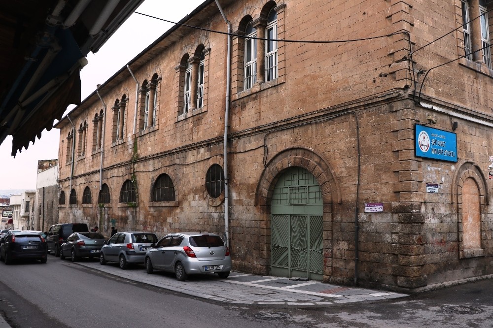 Şanlıurfa’da tarihi okul restore edildi 