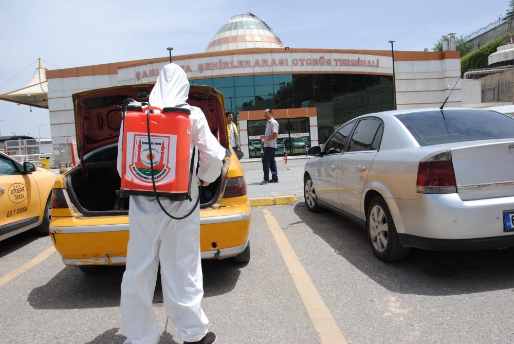 Şanlıurfa’da ticari taksiler dezenfekte edildi 