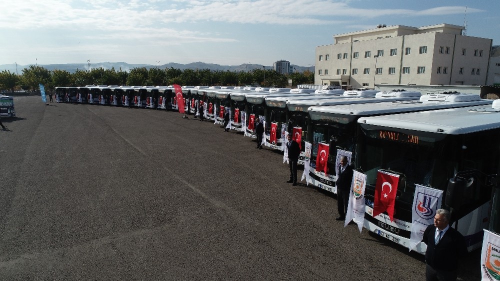 Şanlıurfa’da toplu taşıma araçları dezenfekte ediliyor 