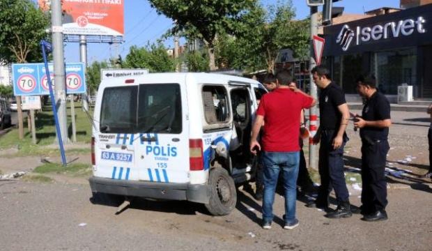 Şanlıurfa'da uzman çavuş, polis aracına çarptı! Yaralılar var