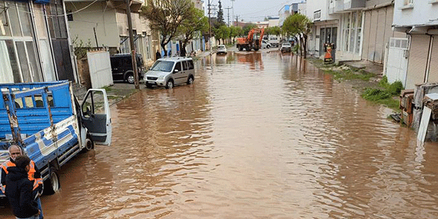 Şanlıurfa'da yağış sele neden oldu!