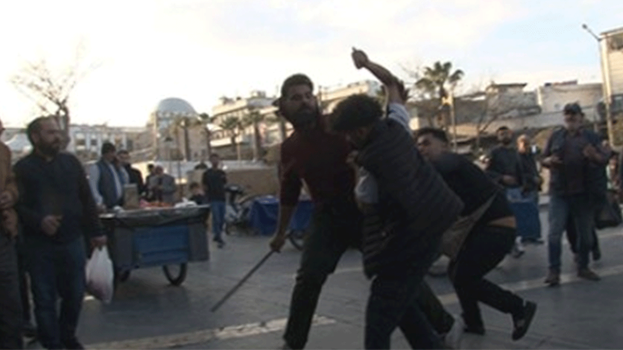 Şanlıurfa'da yer için birbirlerine bıçak ve sopalarla saldırdılar!