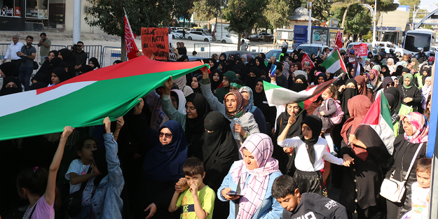 Şanlıurfa'da yüzlerce anne Filistin için yürüdü