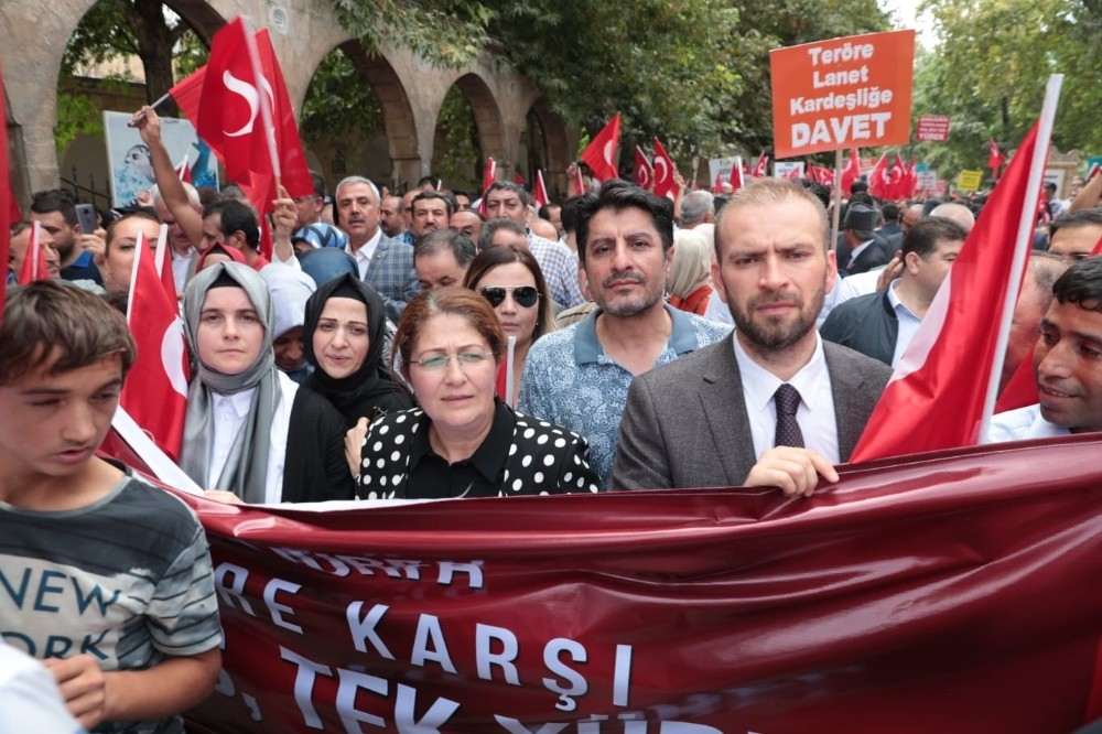 Şanlıurfalı kadınlardan Diyarbakır annelerine destek 