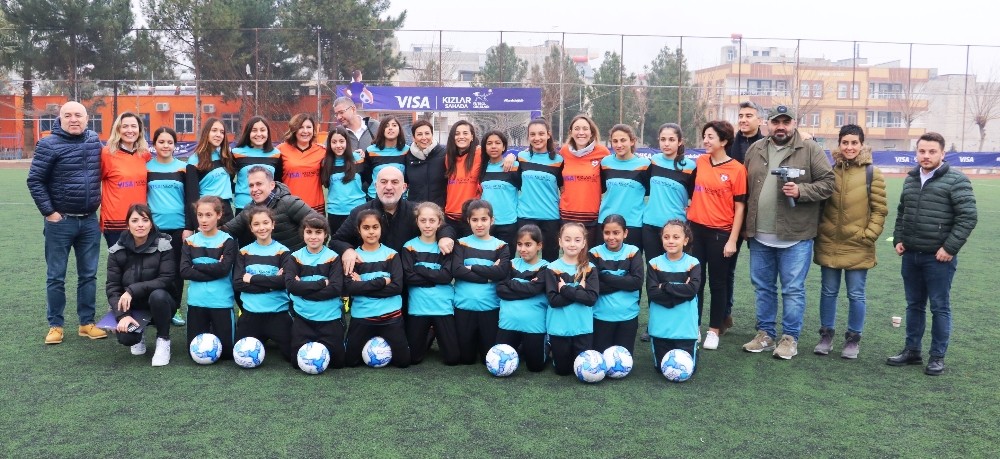 Şanlıurfalı kızlar sahaya indi 