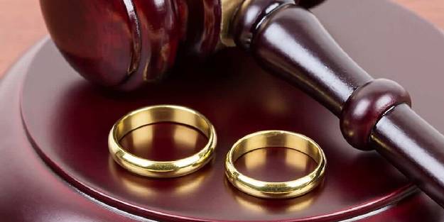 Şans oyunu oynamak boşanma sebebi