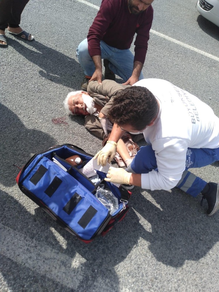 Şansız sürücünün şansı, Büyükşehir ekipleri oldu 