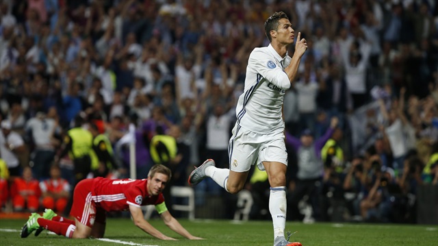 Santiago Bernabeu'dan Aziz Yıldırım'a mesaj