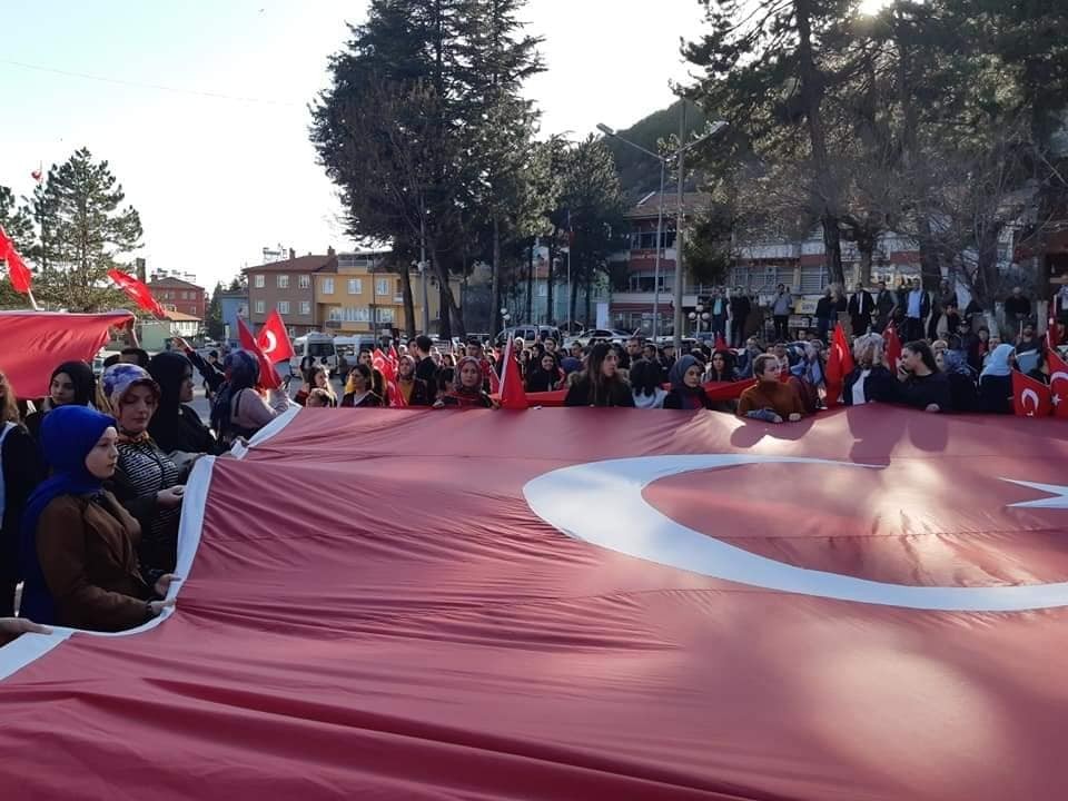Şaphane tek vücut oldu, şehitler için yürüdü 