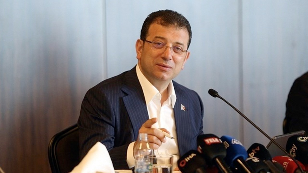 Saraçhane’de toplanan üniversiteli gençler, kimi desteklediğinizi görün! Masum imişler!