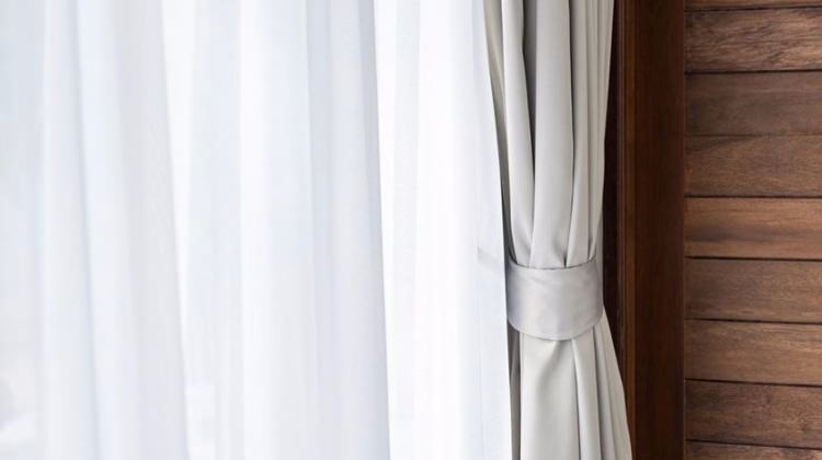 Sararma gösteren tül perdeler nasıl beyazlatılır?