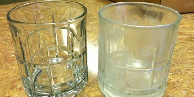 Sararmış bardakların temizliği nasıl yapılır?