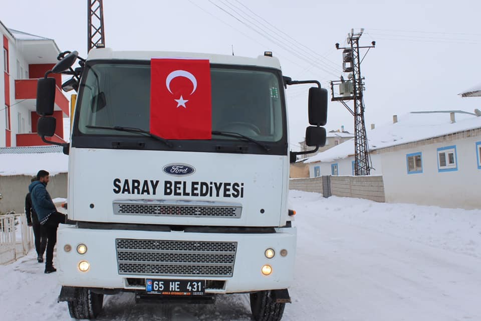 Saray ilçesinden depremzedelere yardım 