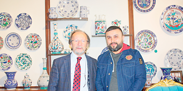 Sarayları değil gönülleri süslüyor