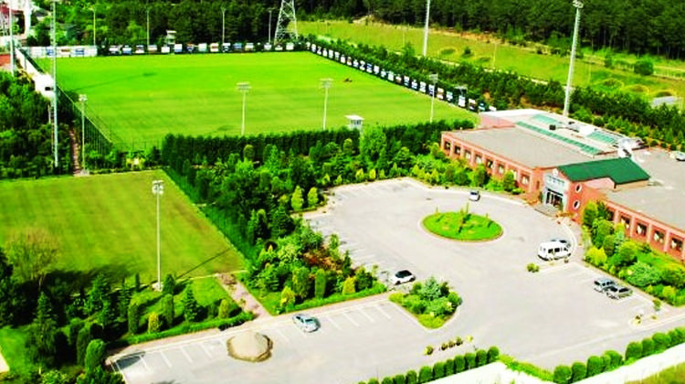 Sarı lacivertlilerden dev 