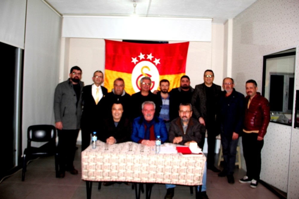 Sarıgöl Galatasaraylılar Derneği Başkanı Kamil Turhan oldu 