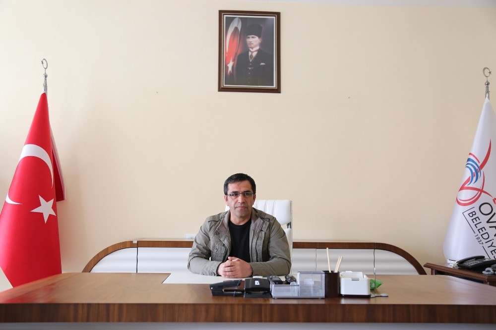 Sarıgül, Ovacık’ta Komünist Başkandan görevi devraldı 