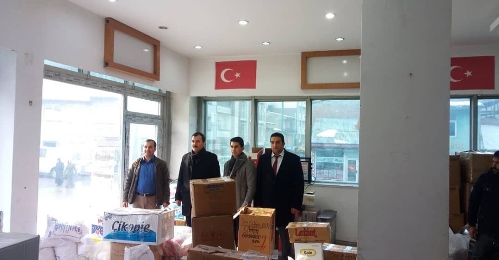 Sarıkamış depremzedelere yardım eli uzattı 