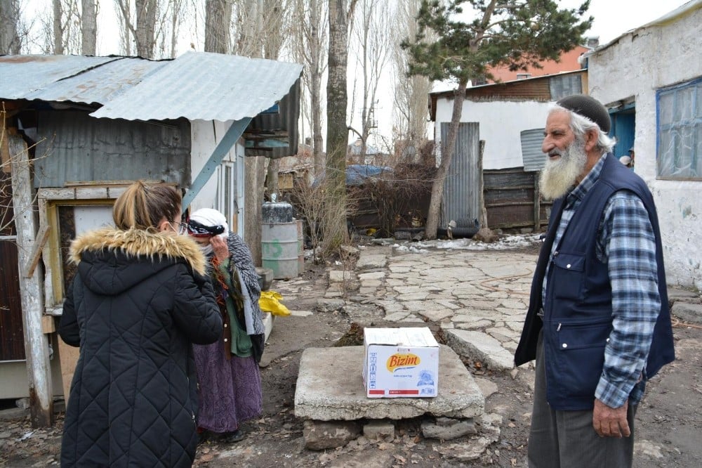 Sarıkamış Kaymakamlığı Covid 19 ile mücadele kapsamında yoğun mesai sarf ediyor 