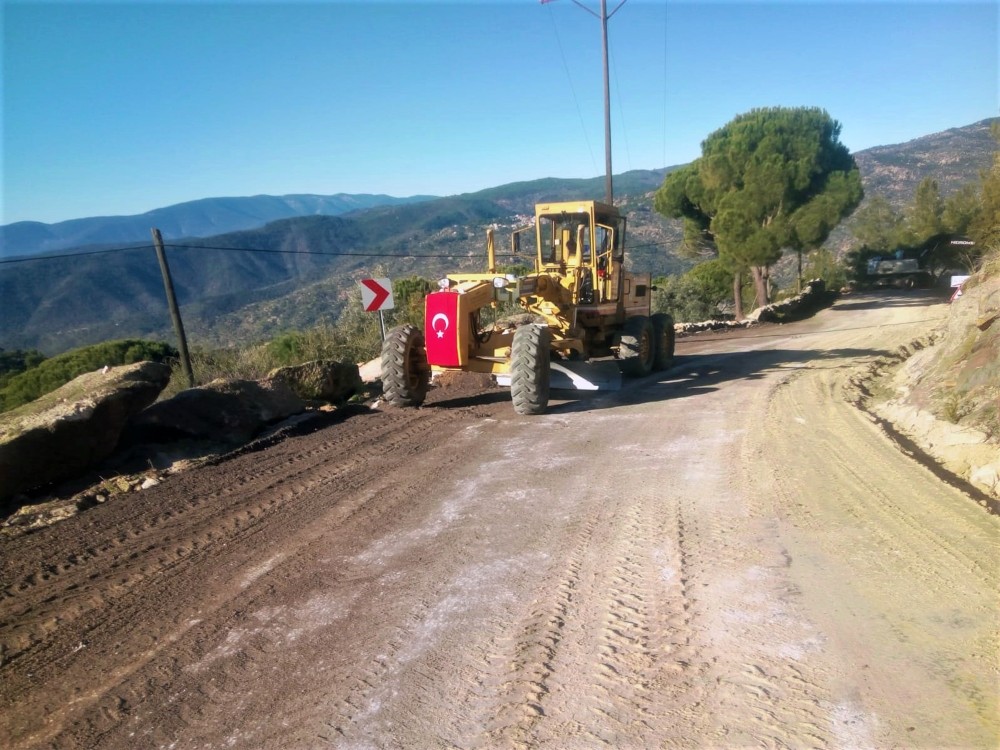 Sarıkaya’da yol bakım çalışmaları tamamlandı 