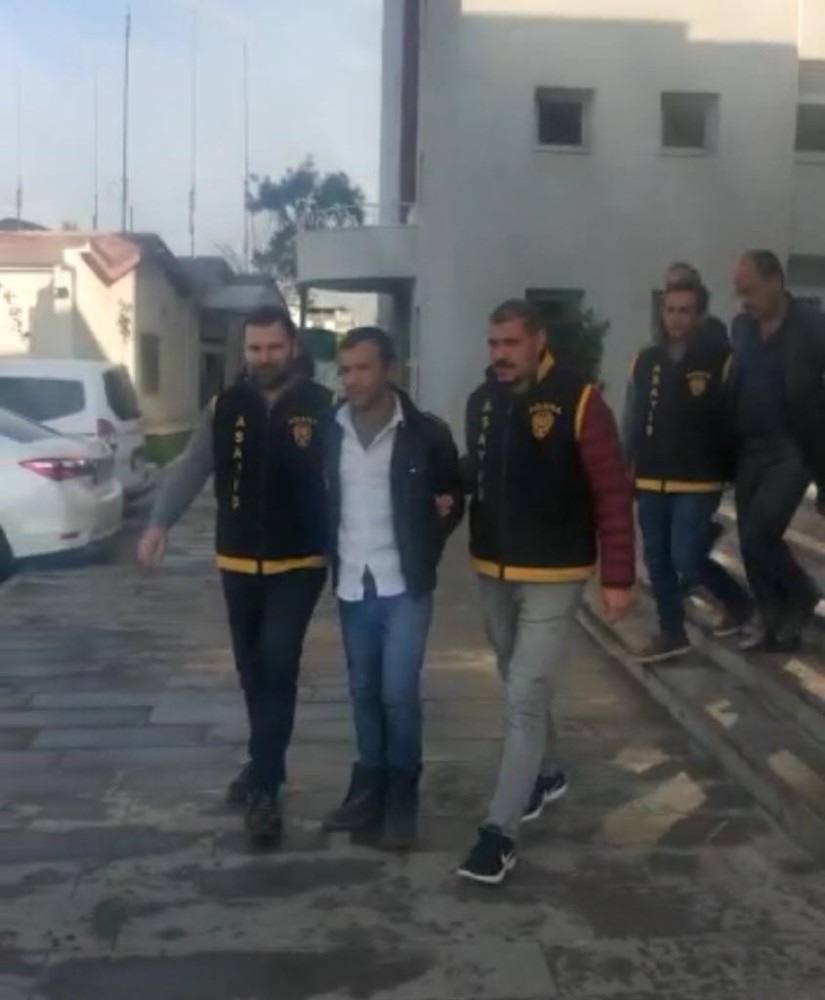 Sarılma bahanesiyle hasta kadını soydular 