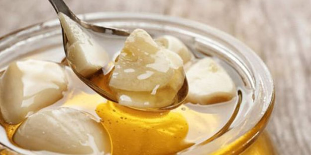 Sarımsağı balla karıştırıp yerseniz öyle bir faydası var ki... Bunu yapın, her şeye fayda edecek