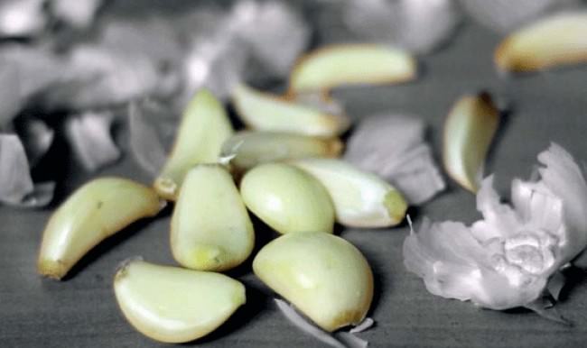 Sarımsağın içinde bulunan o maddeye dikkat!