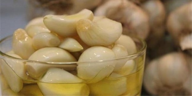 Sarımsak ve balı karıştırıp yerseniz...