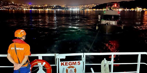Sarıyer açıklarında sürüklenen tekne kurtarıldı