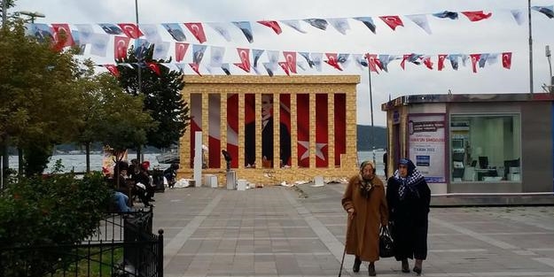Sarıyer sahiline mezar kurdular!