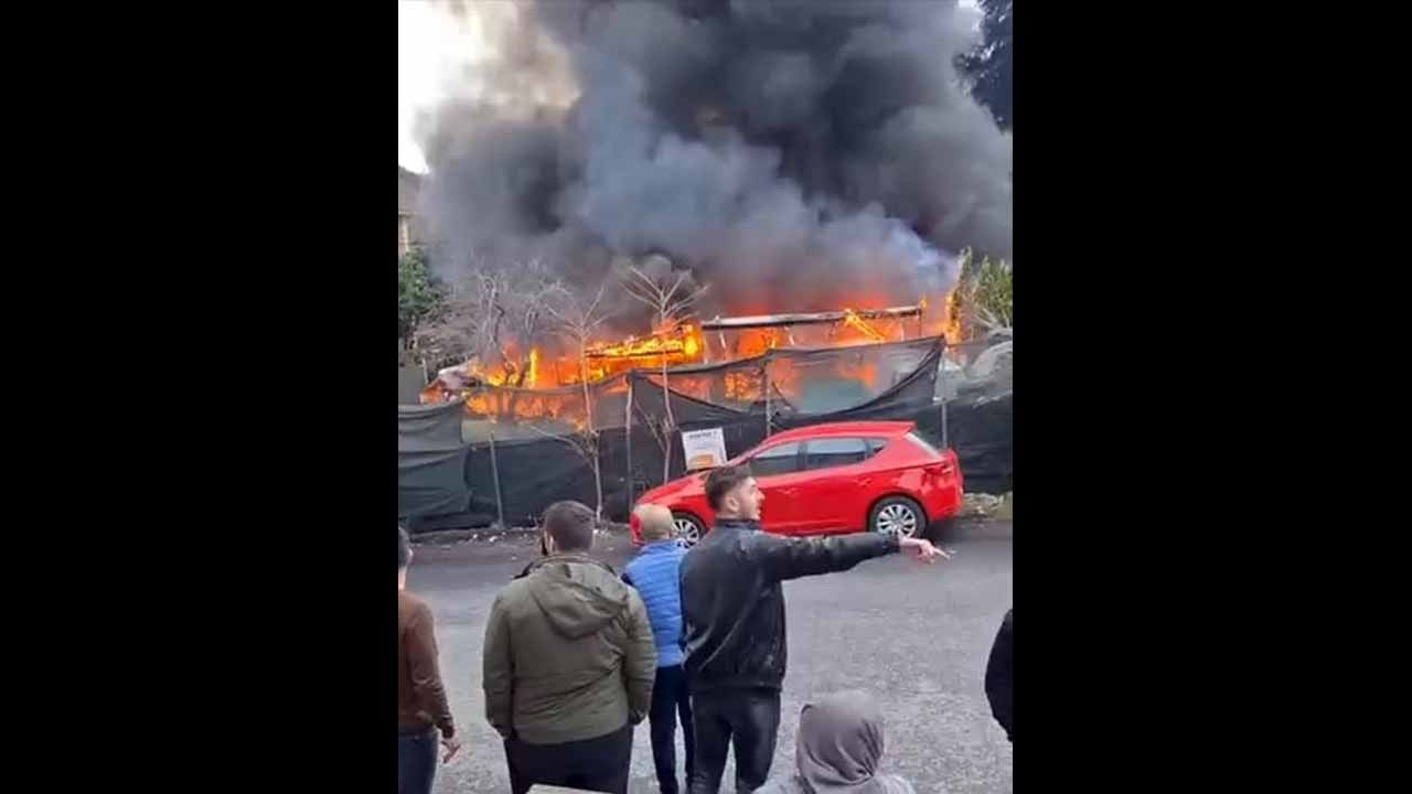 Sarıyer Yeniköy’de iş yerinde yangın!