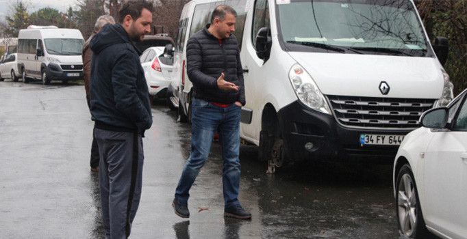 Sarıyer'de 20 aracın lastikleri patlatıldı