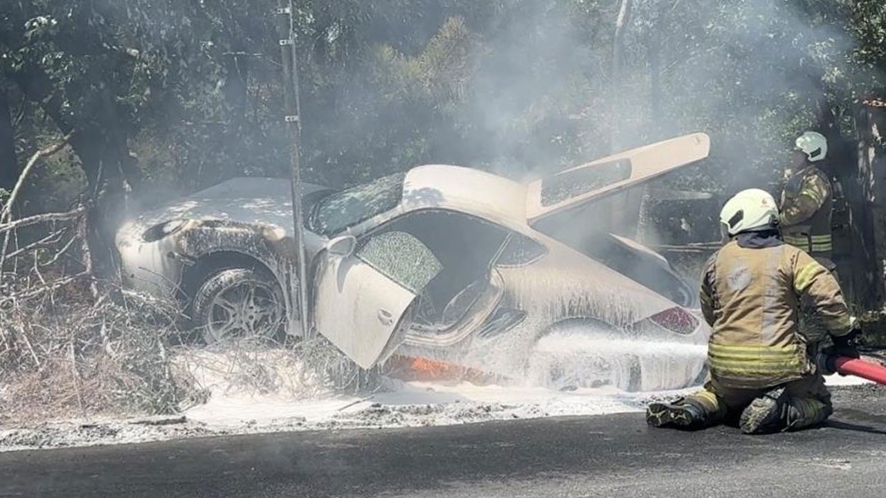 Sarıyer’de 10 milyon liralık Porsche alevlere teslim oldu